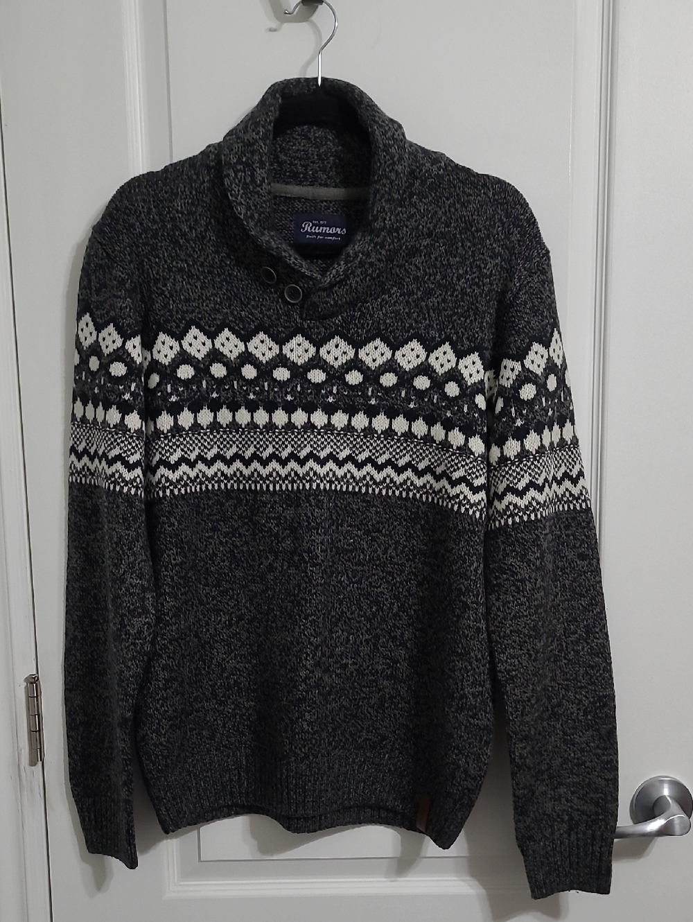 Rumors Men's Dark Grey & White Shawl Collar Fair Isle Knit Sweater Sz Med